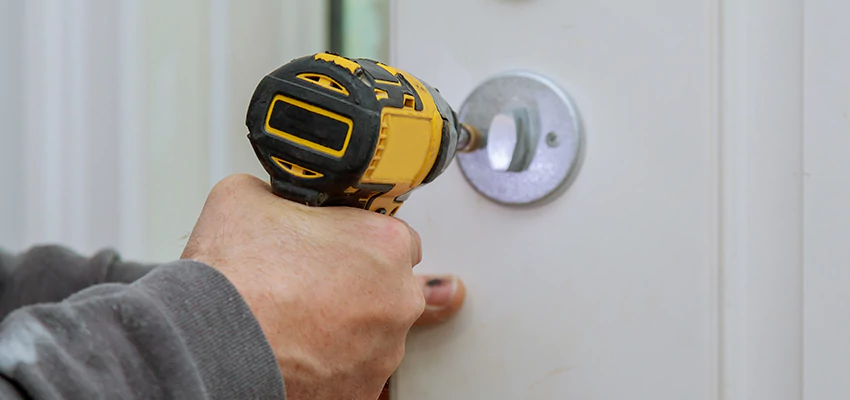 Street Locksmith For Smart Lock Repair in Torrance, CA
